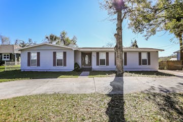 1442 Lakecrest Dr Apopka, FL 32703